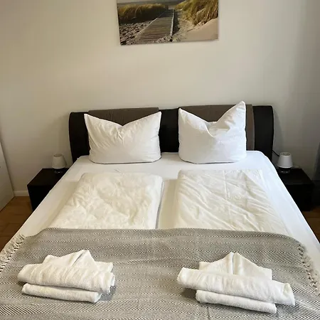 Apartment Bernstein Ruhig, Familienfreundlich Mit Garten Rostock
